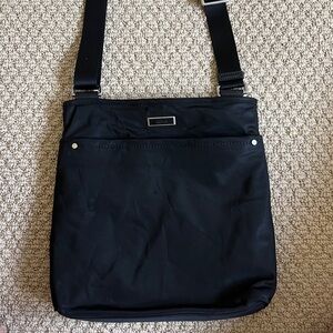 Voyageur Crossbody/Shoulder bag Black/Silver